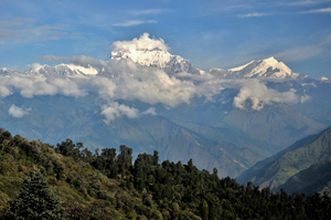 Traumhafte Aussicht auf den Himalaya Hauptkamm - wanderauszeit
